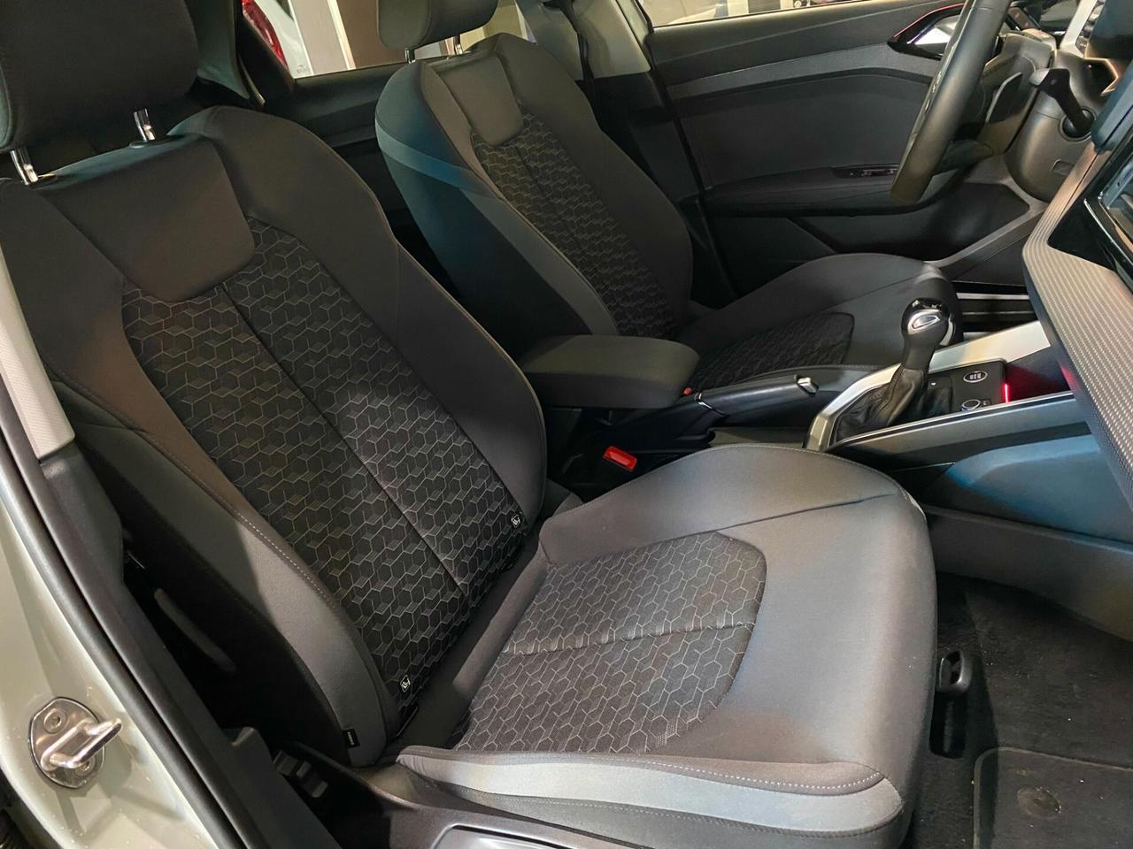 Audi A1 SPB 40 TFSI S tronic line edition-2025