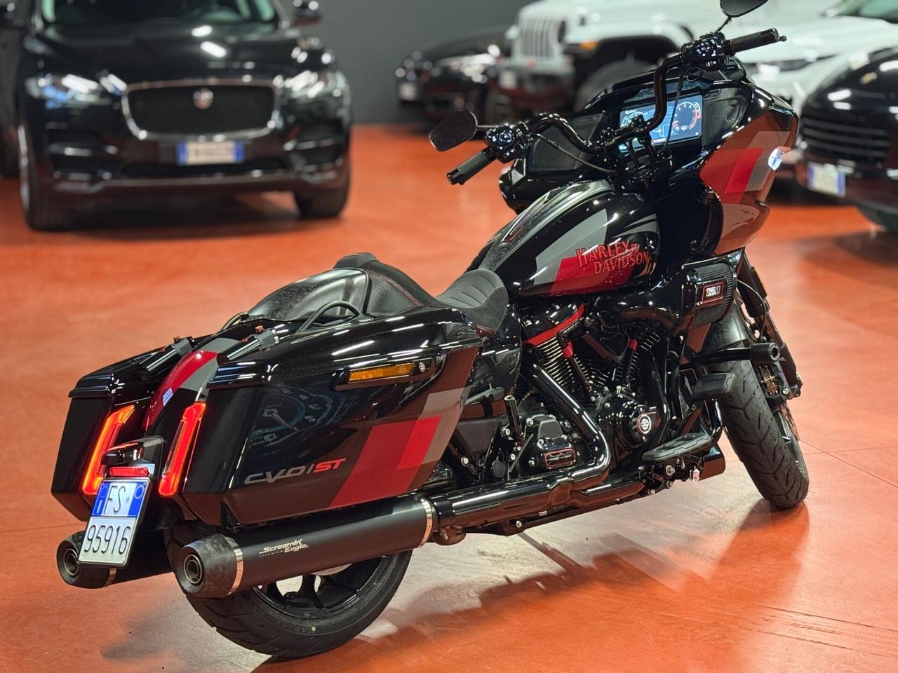 Harley-davidson Street Glide C.V.O. CVO ST