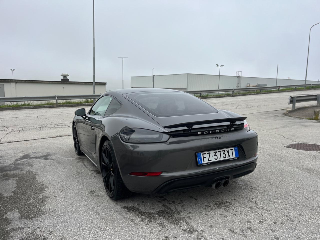 Porsche 718 Spyder Cayman 2.0