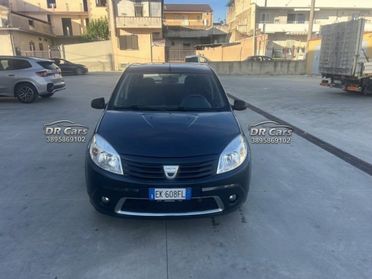 Dacia Sandero 1.2 16V Blackline