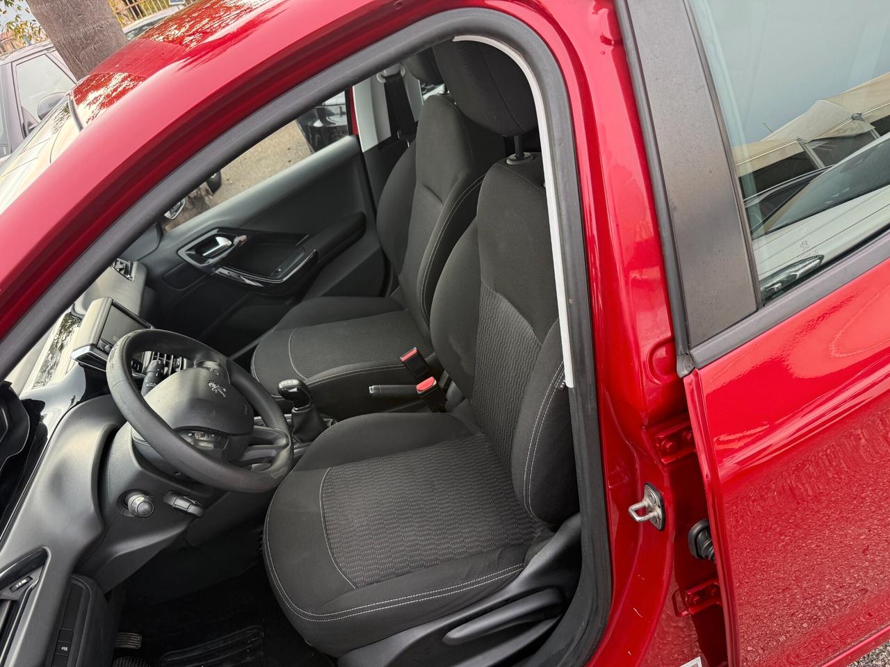 Peugeot 208 - 1.2 68 cv 5 porte - 2017