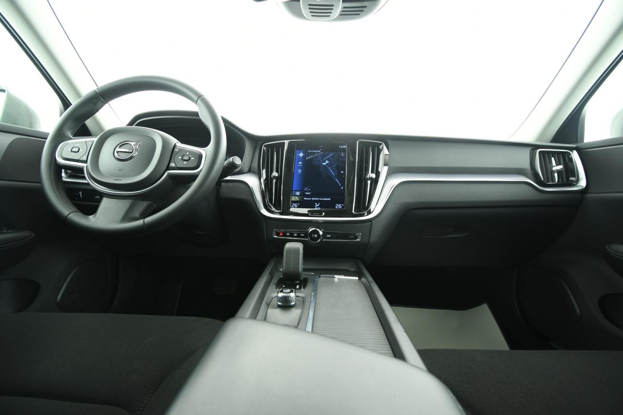 VOLVO V60 2.0 b4 Momentum Business auto NEOPATENTATI+C17"