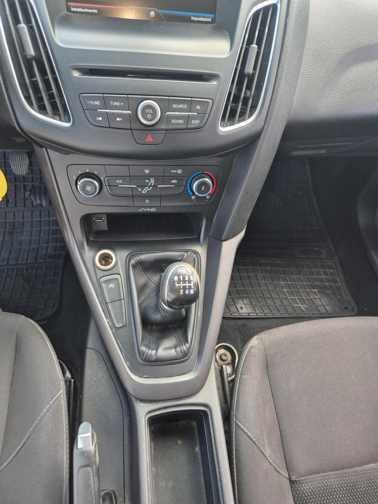 Ford Focus 1.5 TDCi 120 CV Start&Stop Powershift Titanium