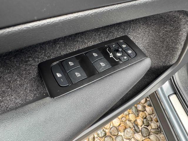 VOLVO XC40 T5 Recharge Plug-in Hybrid Inscription Expression