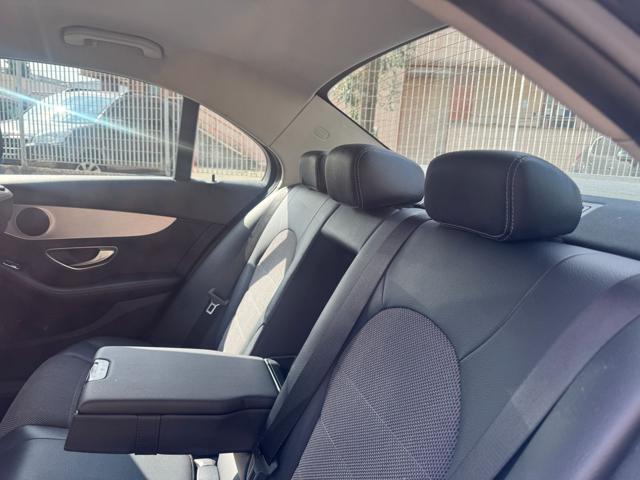 MERCEDES-BENZ C 220 d Auto Premium Berlina 194CV