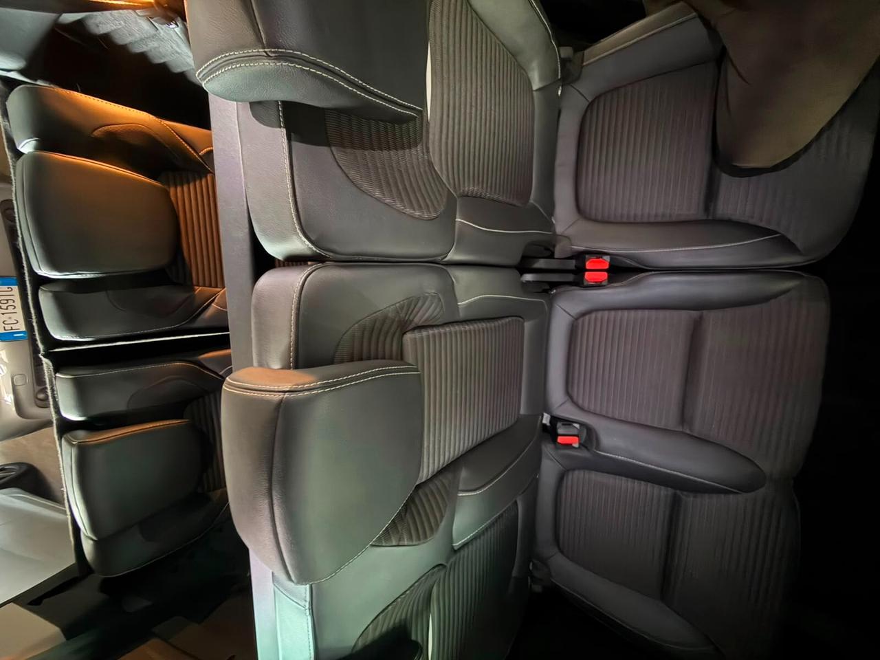 Renault Grand Scenic Blue dCi 120 CV Initiale Paris