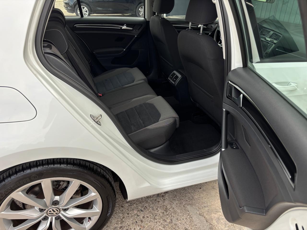 Volkswagen Golf 1.6 TDI. Highline. Garanzia 12mesi