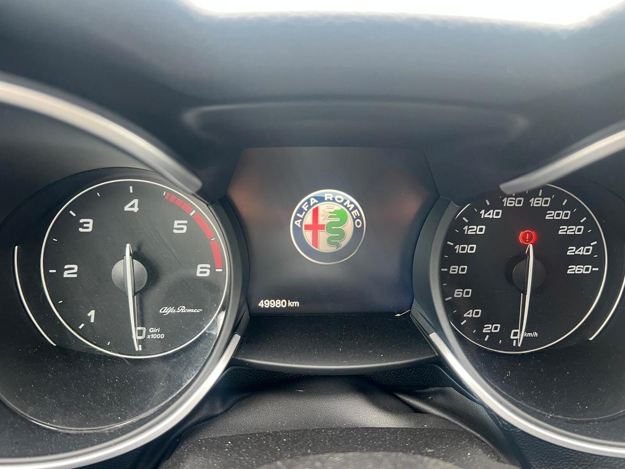 Alfa Romeo Stelvio 2.2 Turbodiesel 160 CV AT8 RWD Super