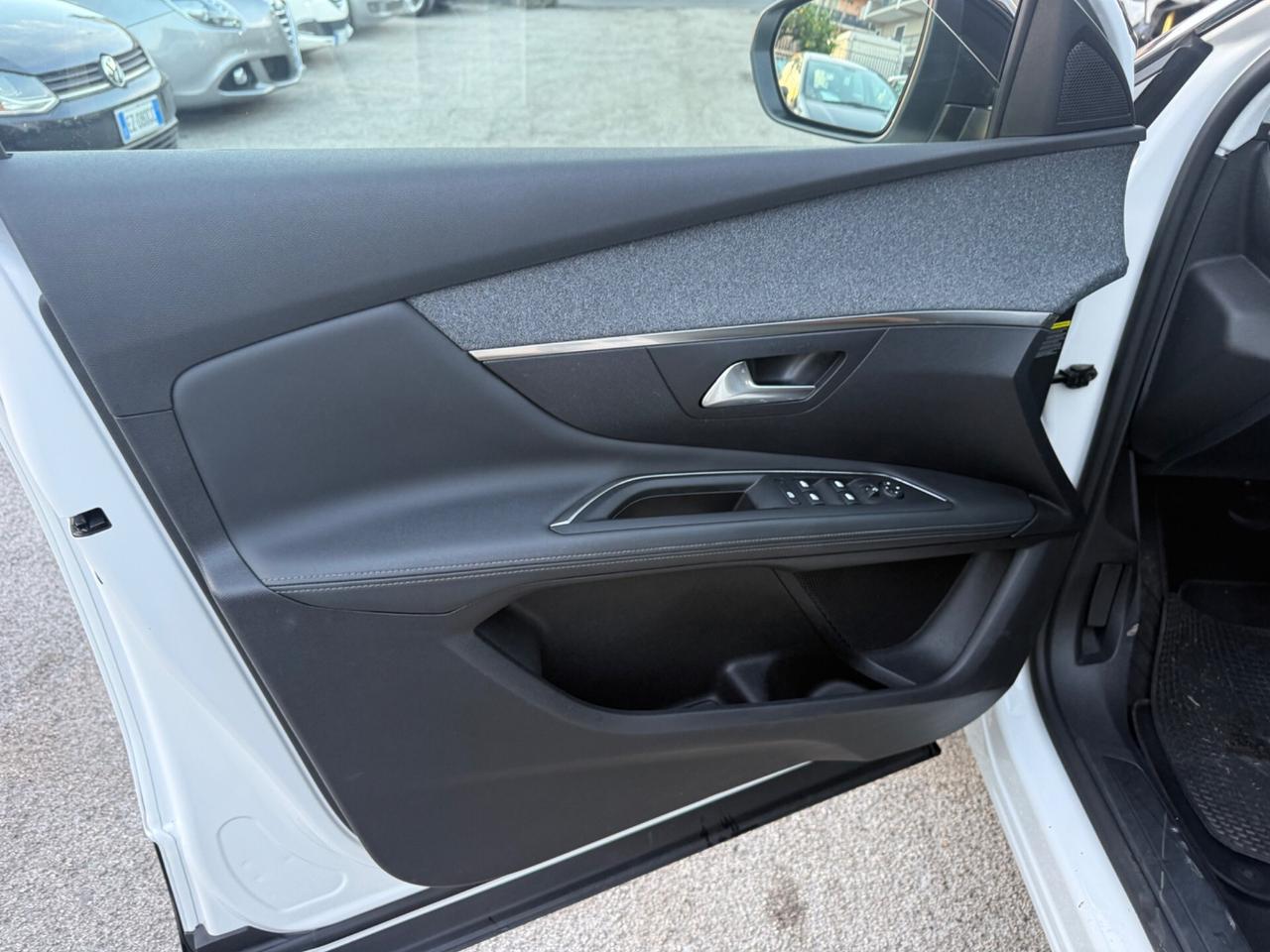 Peugeot 3008 PureTech Turbo 130 S&S EAT8 Allure