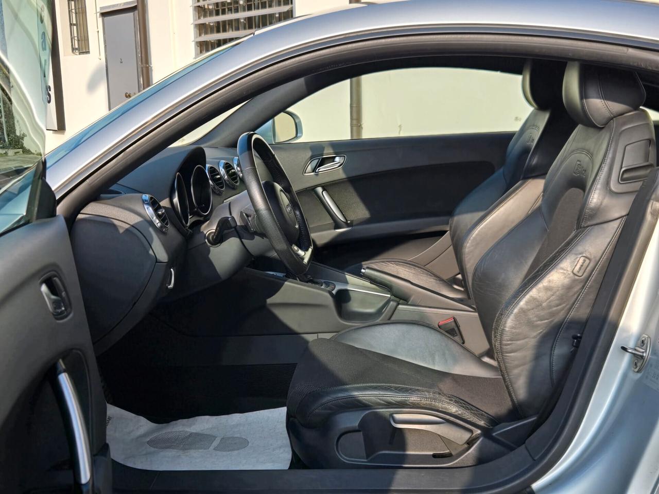 Audi TT 2.0 TFSI 200 CV S-LINE INTERNO ESTERNO