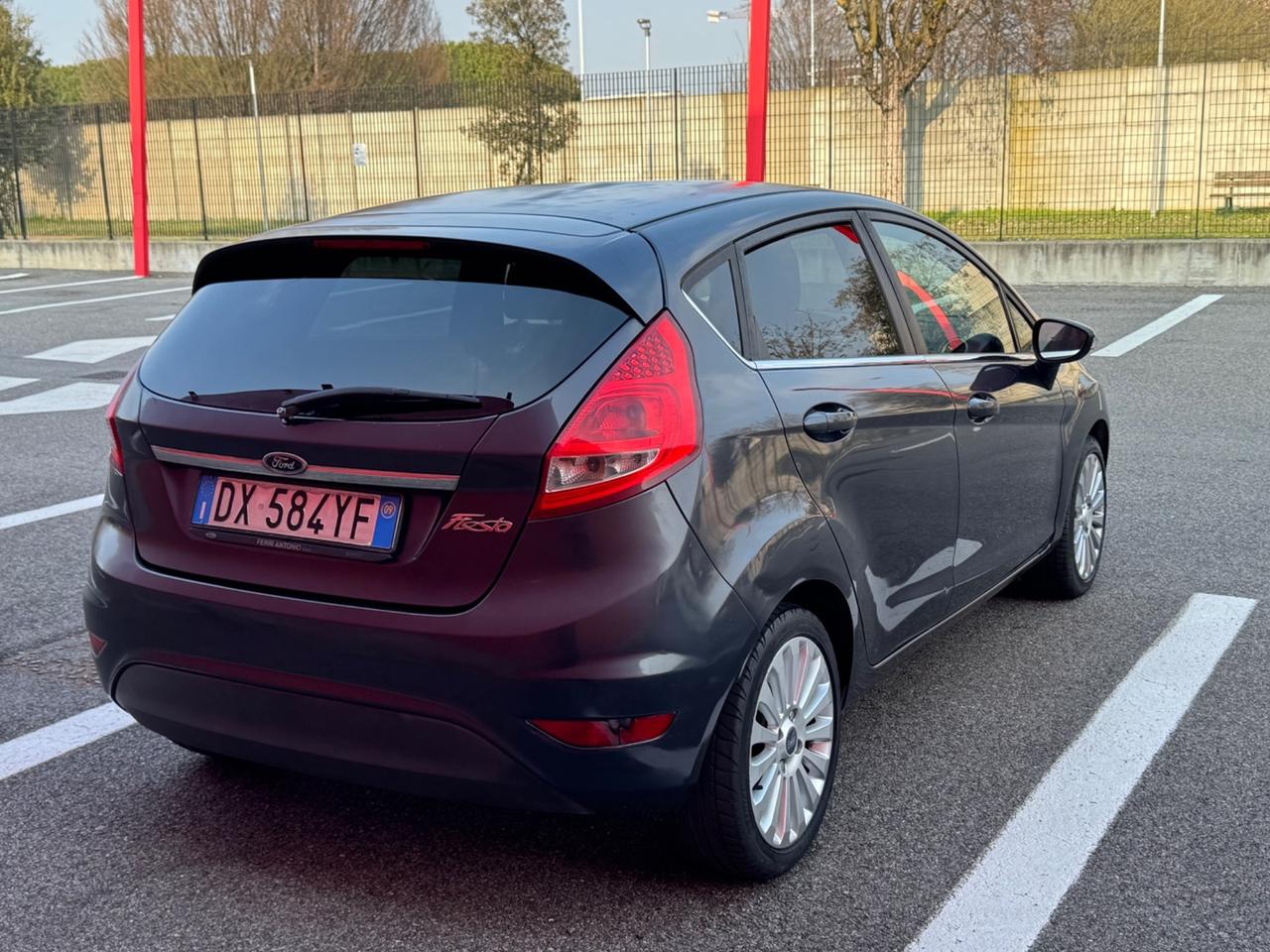 Ford Fiesta 1.2 82 CV 5 porte Titanium