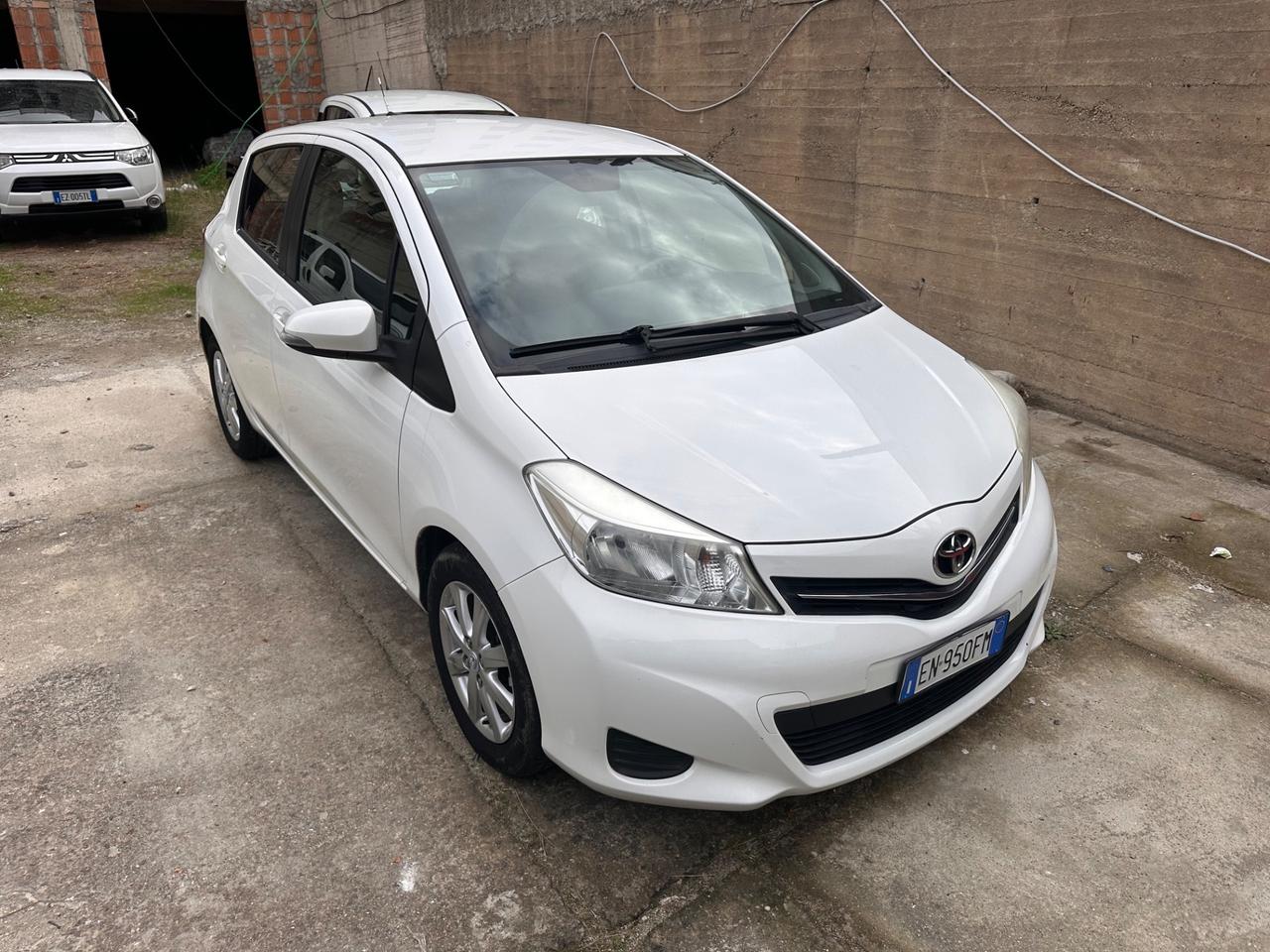 Toyota Yaris 1.0 5 porte Lounge