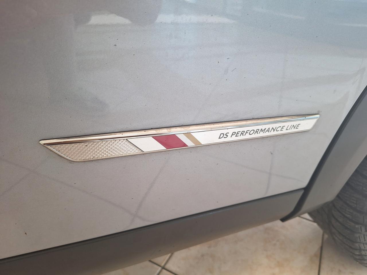 Ds DS3 3 Crossback BlueHDi 130 aut. Performance Line