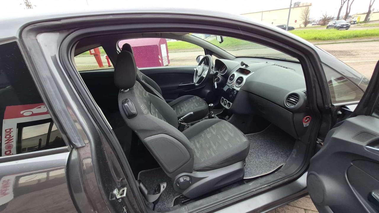 Opel Corsa 1.2 85CV 3 porte GPL-TECH One