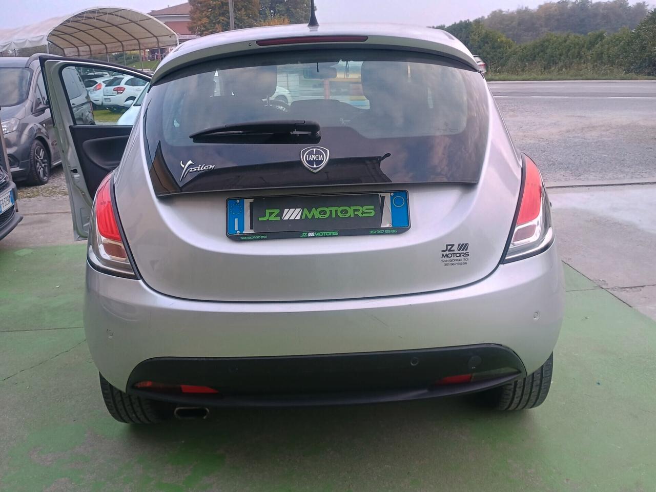 LANCIA YPSILON 1.2 NEOPATENTATI