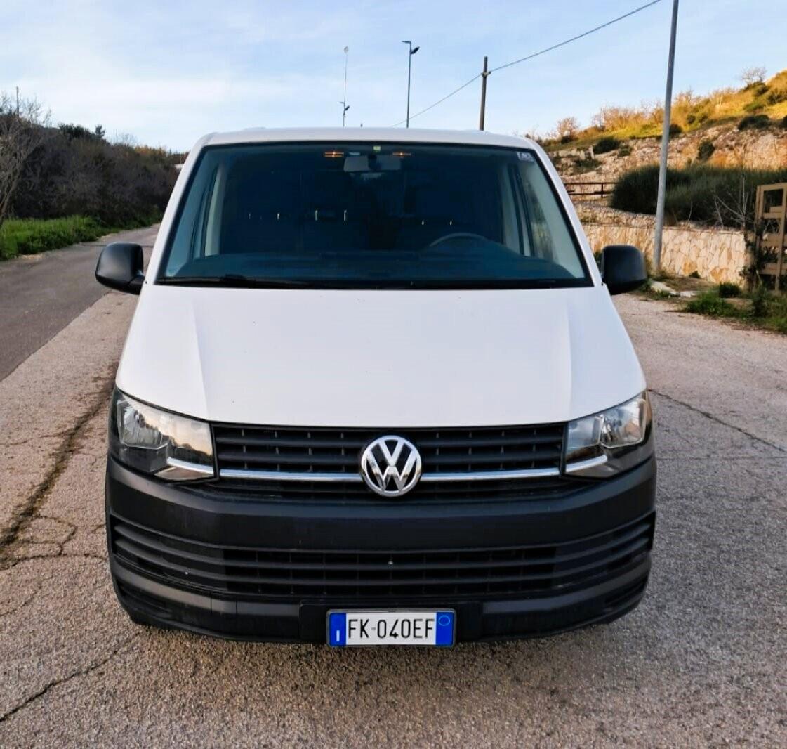 Volkswagen Caravelle 2.0 TDI – 9 posti (Iva Esposta)