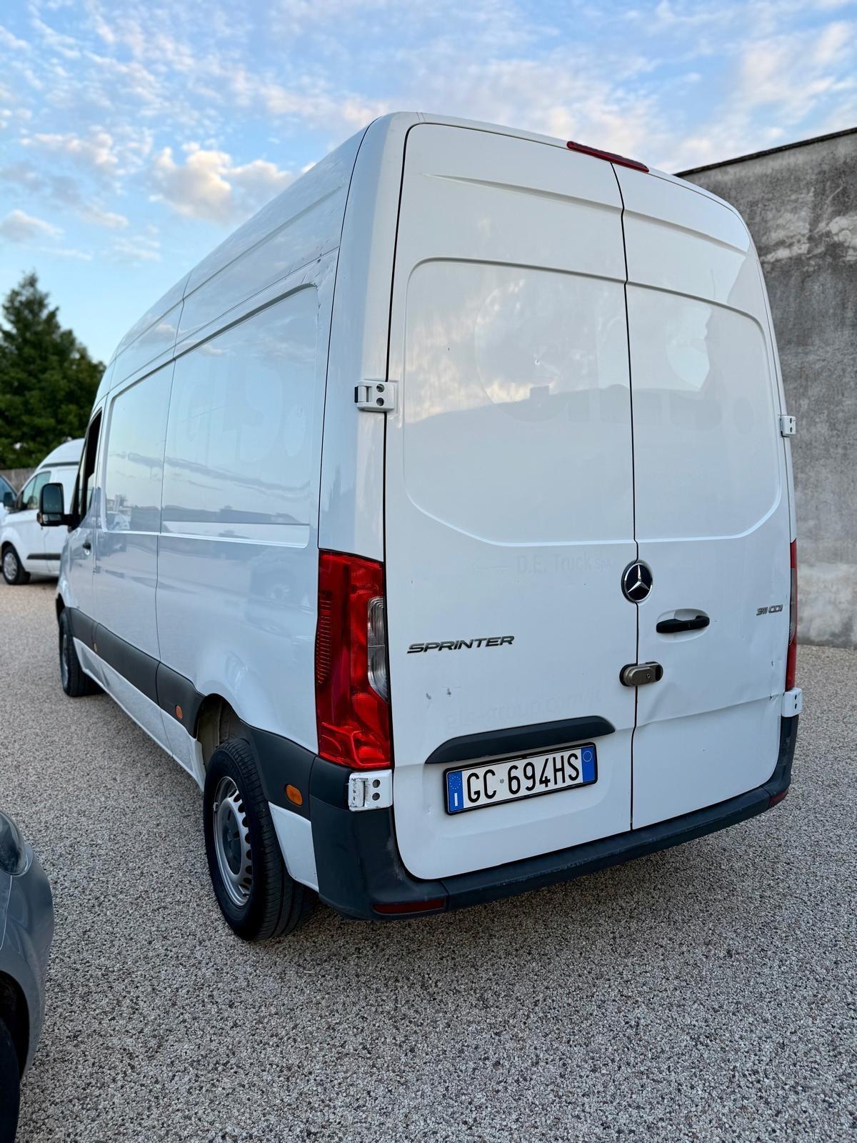 Mercedes Benz sprinter tetto alto perfetto