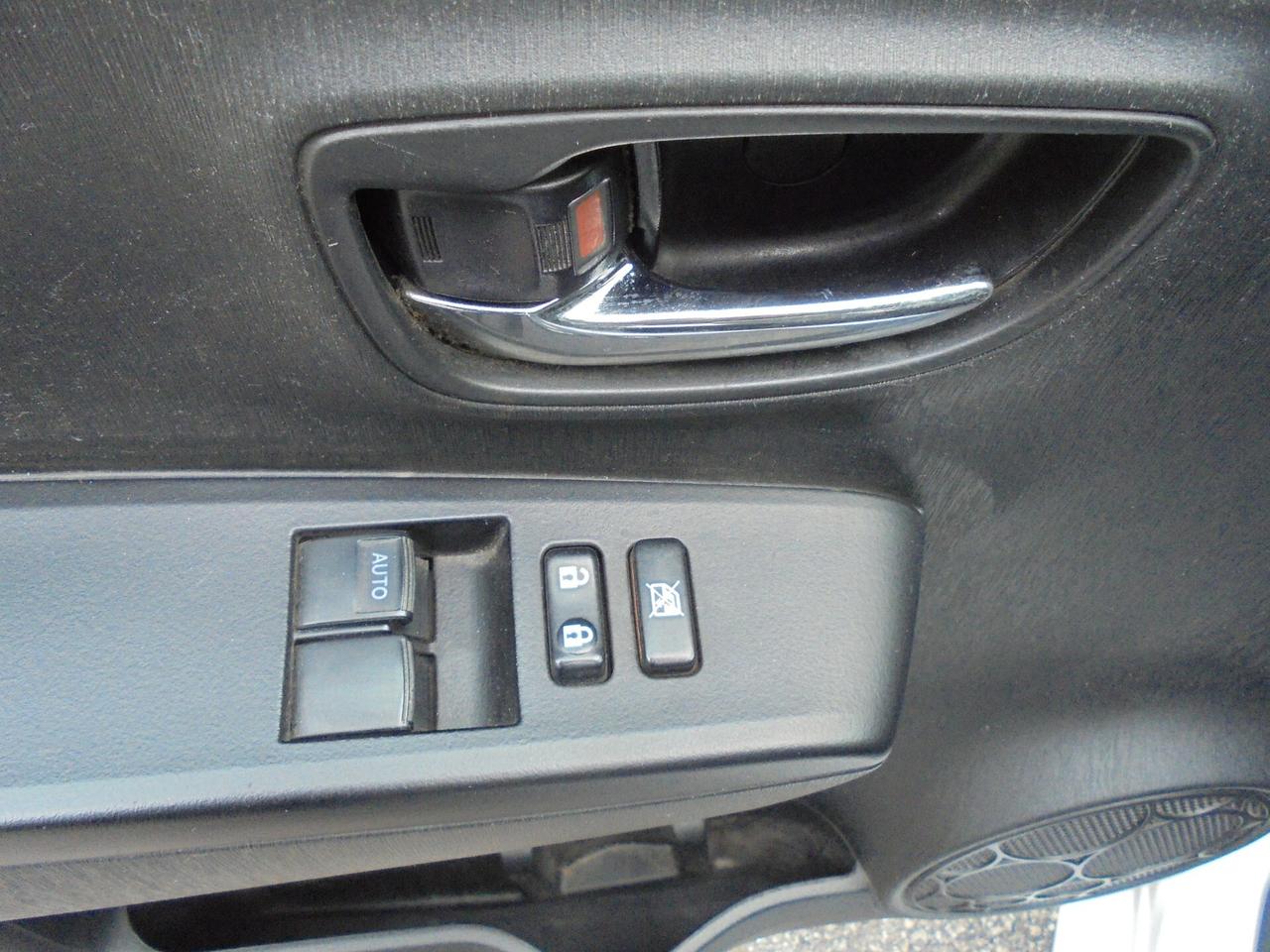 TOYOTA YARIS 1.4 D-4D 5P LOUNGE – UNIPROPRIETARIO-