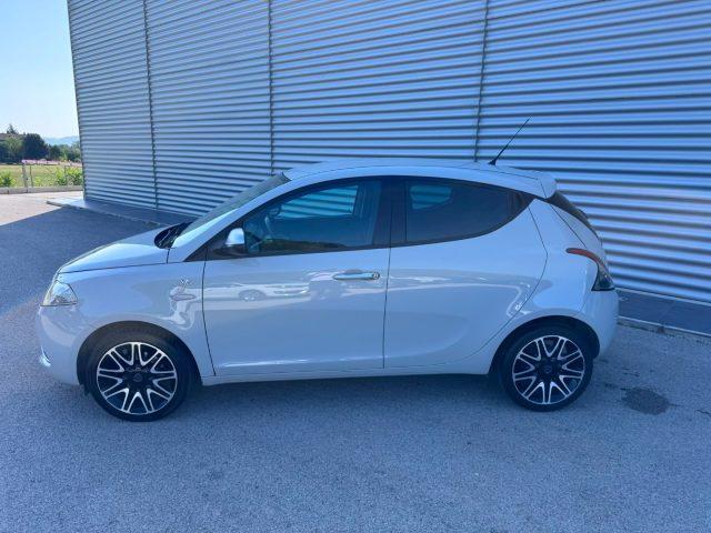 LANCIA Ypsilon 1.2 fire 69 CV 5 porte Gold OK NEOPATENTATO