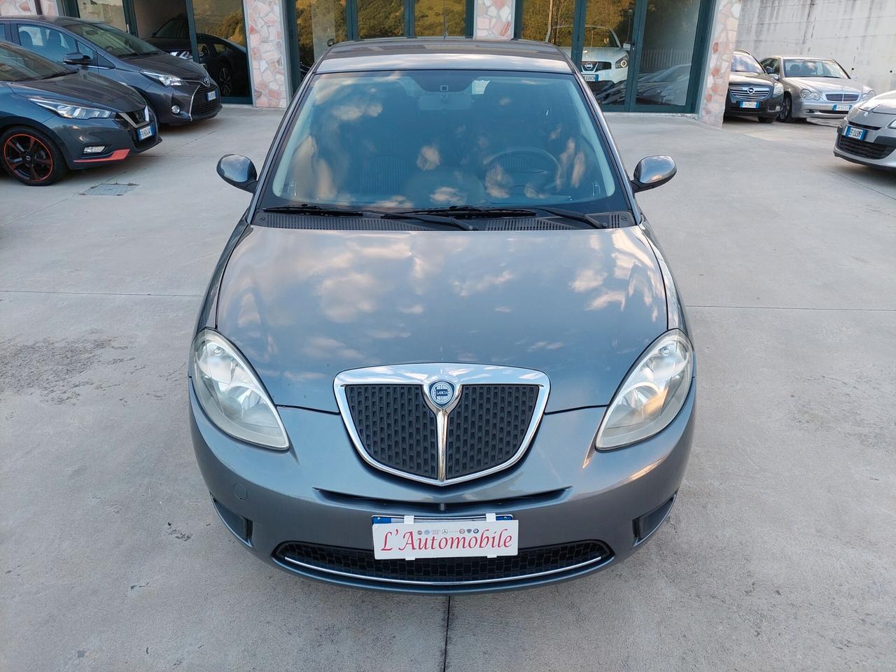 Lancia Ypsilon 1.3 MJT 75 CV Argento