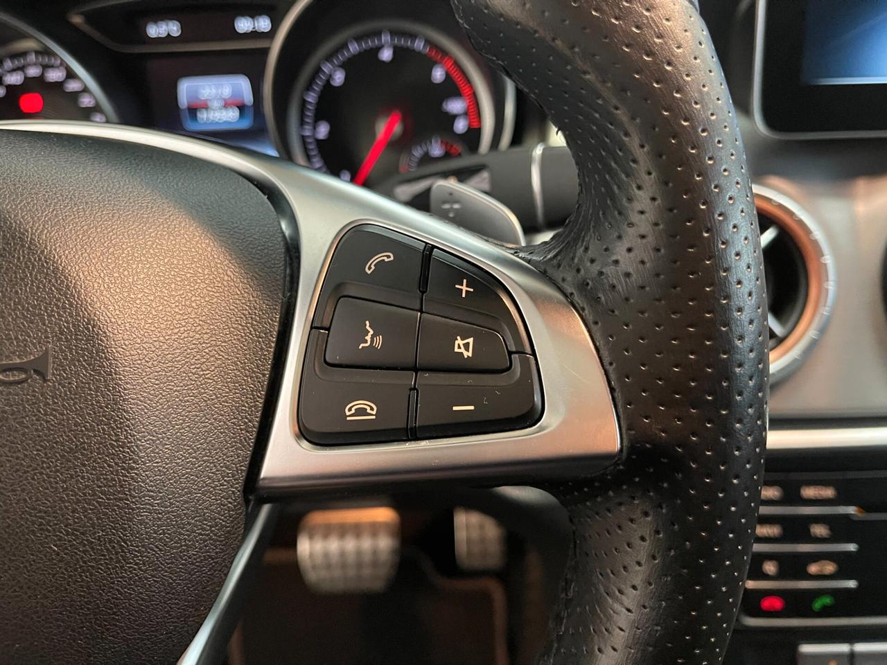 Mercedes-benz CLA 200 d Shooting Brake Premium AMG-Ok Neopat-LEGGI SOTTO