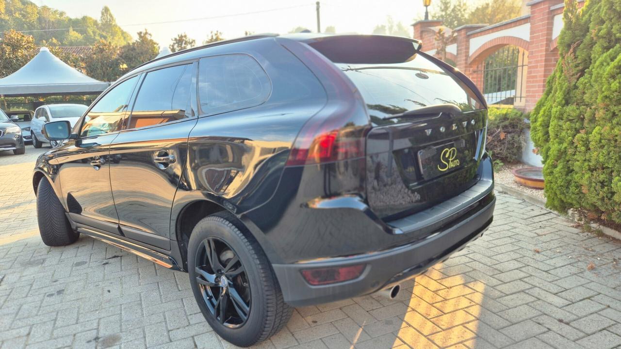 Volvo XC60 AWD 2.4/120KW/163CV /AUTOMATICO /SENSORI/PELLE/RSE
