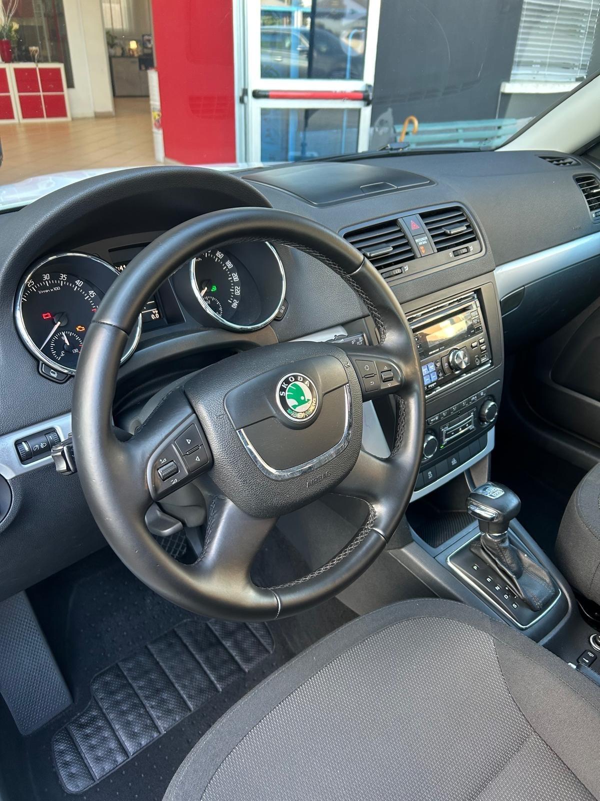 Skoda Yeti 2.0 TDI CR 140CV DSG 4x4 Adventure