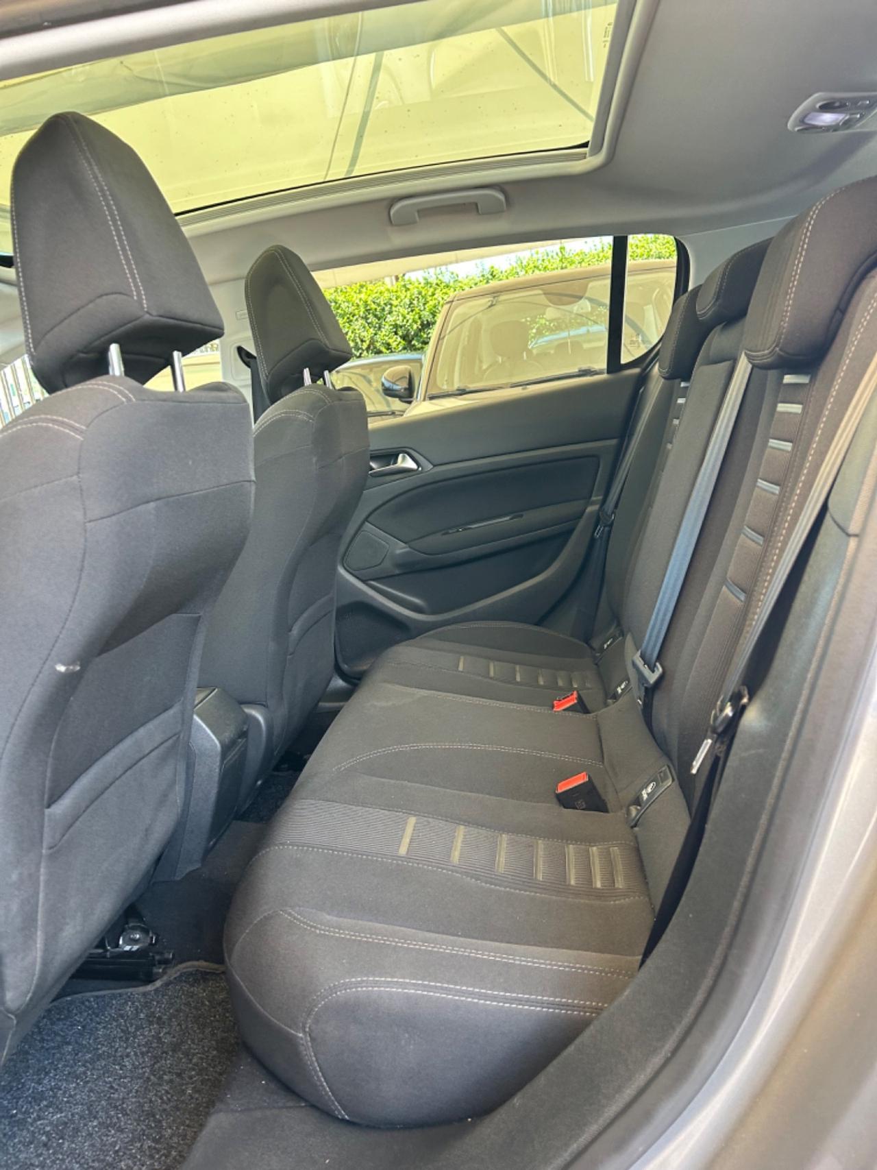 Peugeot 308 1.6 e-HDi 115 CV Stop&Start GT Line
