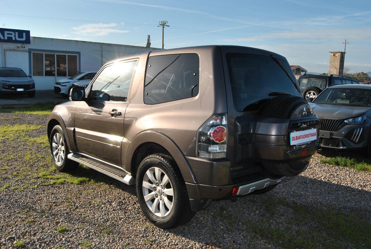 Mitsubishi Pajero 3.2 DI-D 16V 3p. Intense