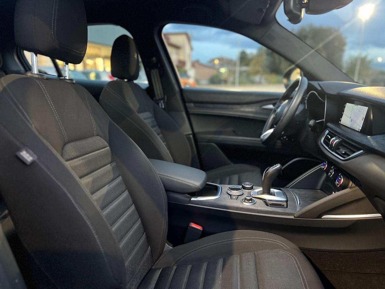 Alfa Romeo Stelvio 2.2 Turbodiesel 160 CV AT8 RWD Super