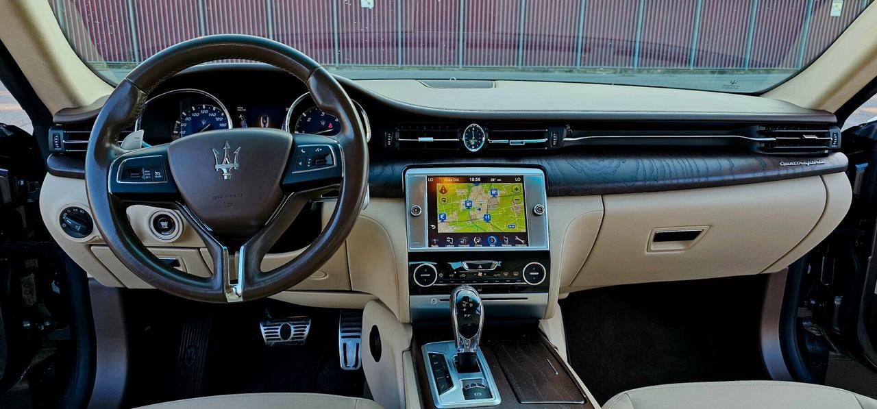 Maserati Quattroporte v6