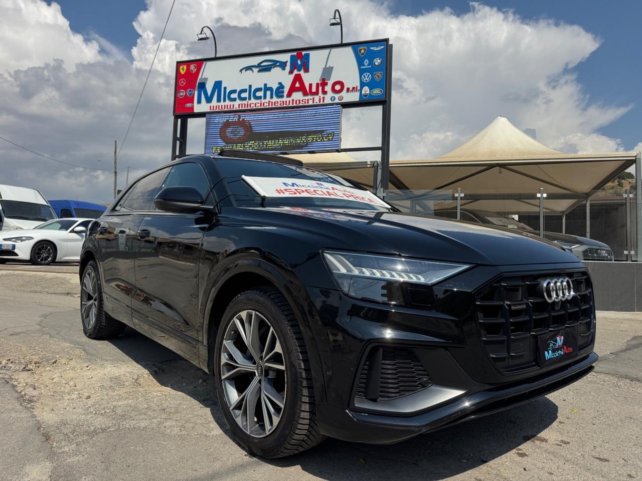 AUDI Q8 45 TDI 231 CV S-LINE MATRIX TETTO FULL IVA