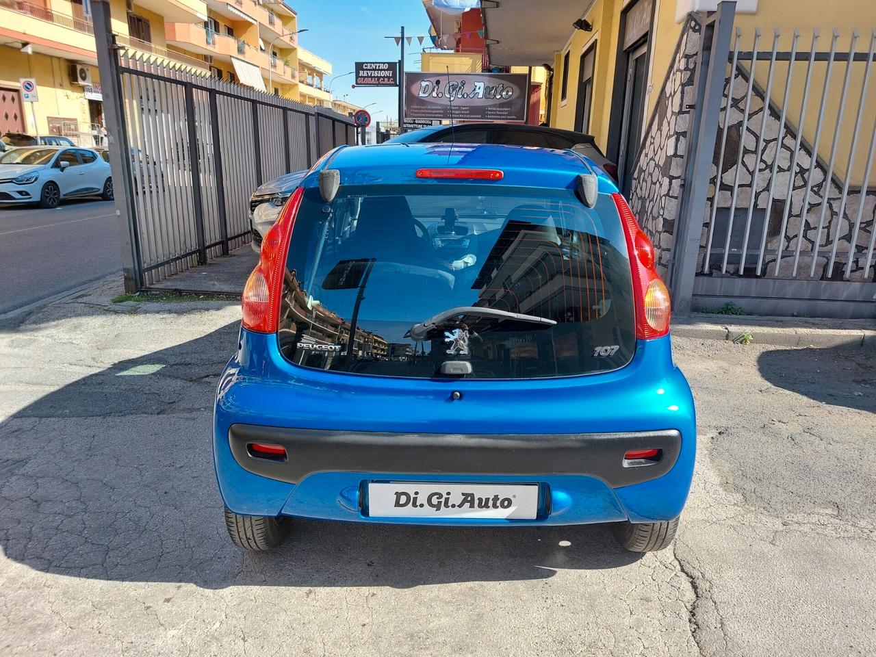 Peugeot 107 1.0 68CV 5p. Plaisir