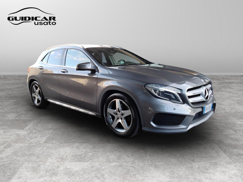 Mercedes-Benz GLA-X156 2014 - GLA 220 d Premium 4matic 177cv auto