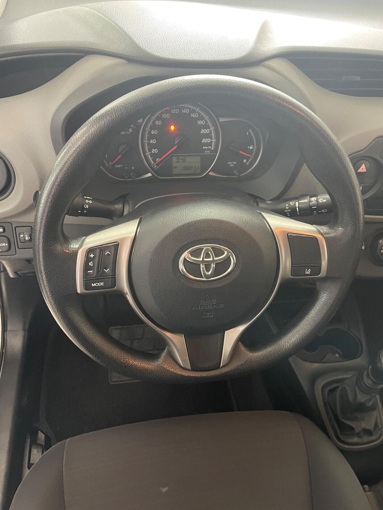 TOYOTA YARIS 1.4 D-4D 5 PORTE ACTIVE