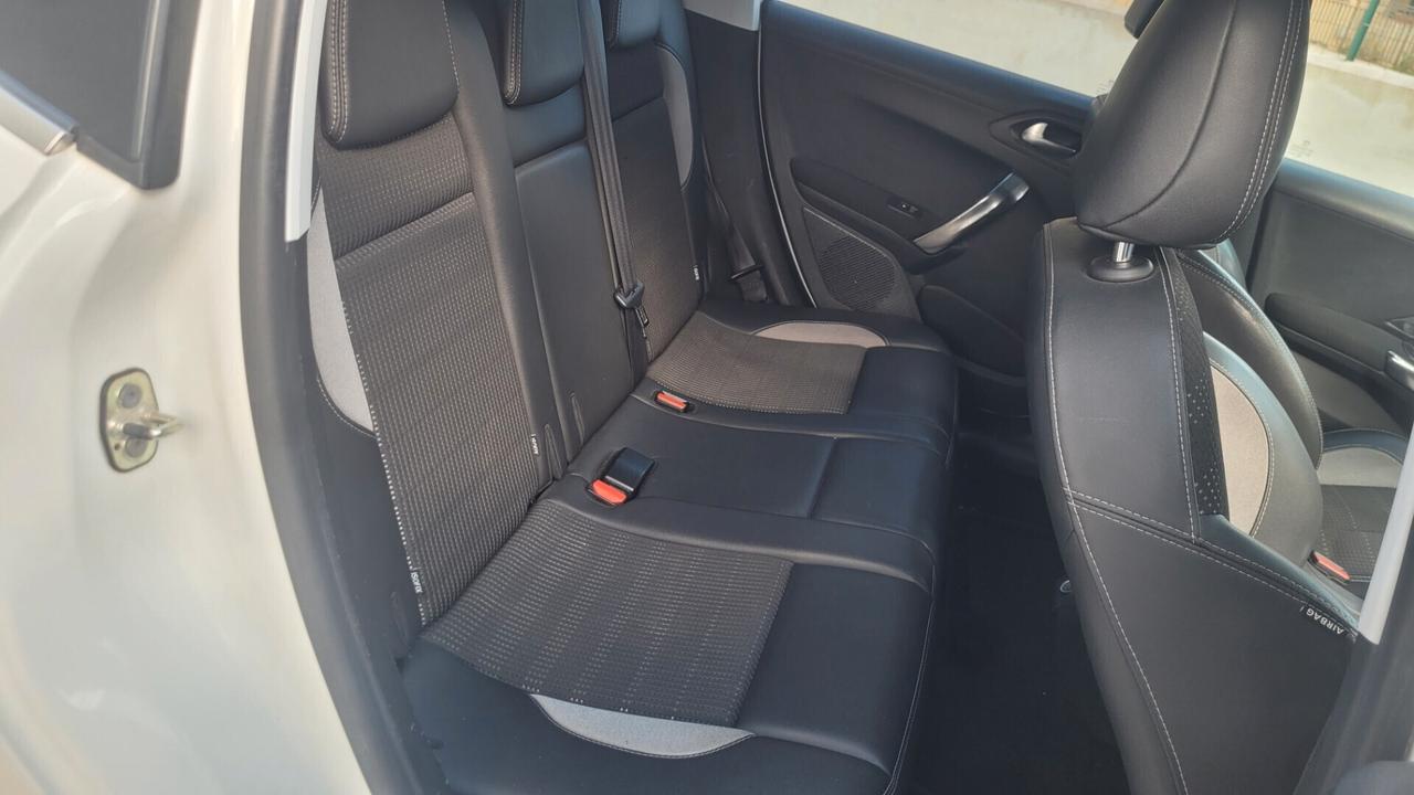 Peugeot 2008 1.6 e-HDi 92 CV Stop&Start Urban Cross