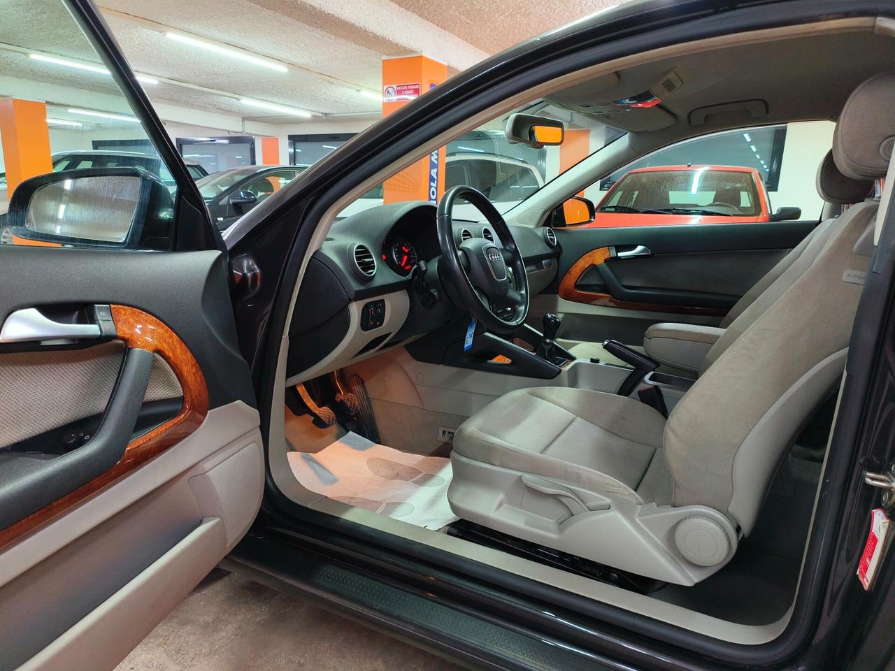 Audi A3 1.6 16V FSI Ambition