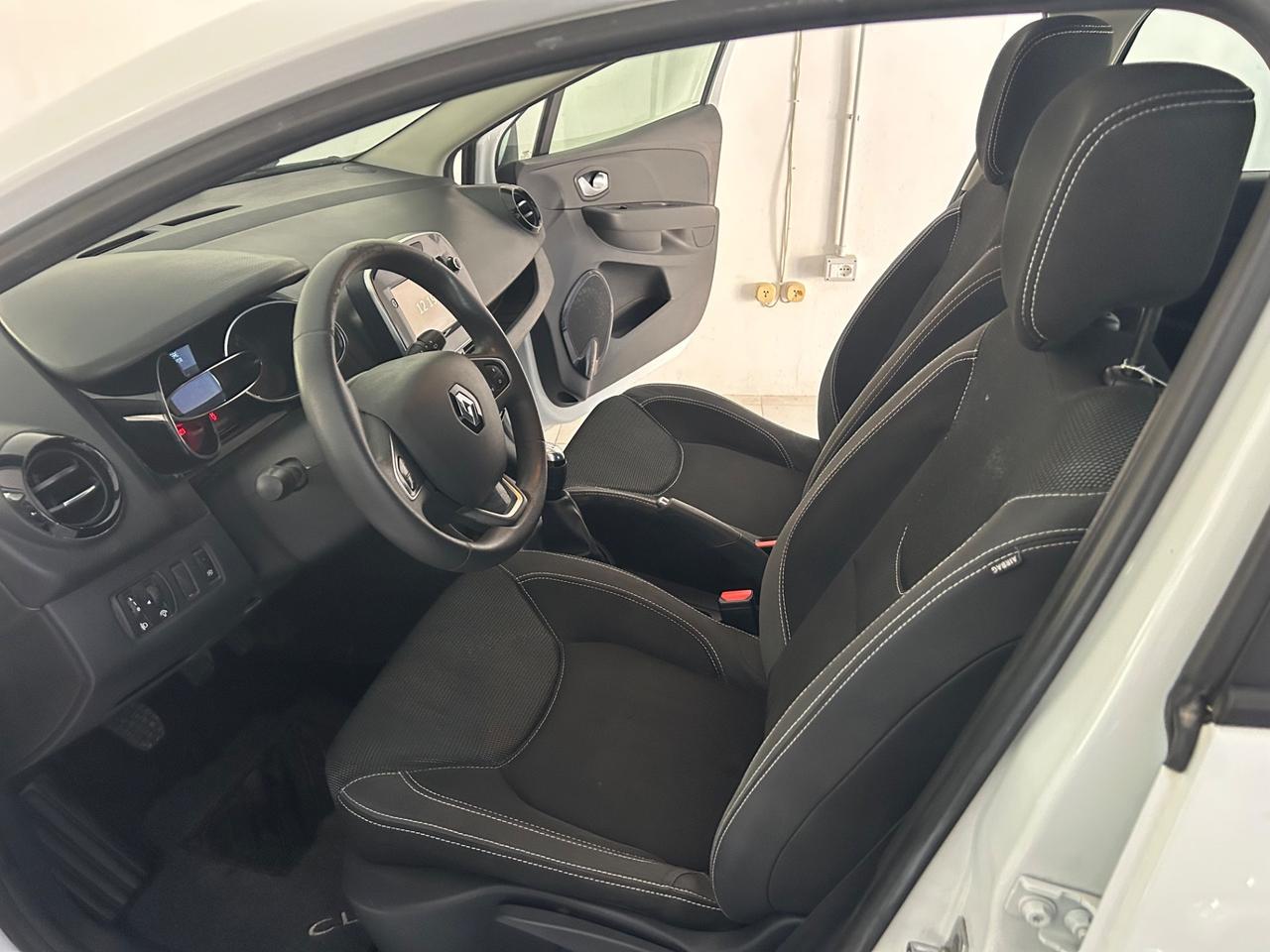 Renault Clio dCi 8V 75 CV 5 porte Moschino Intens