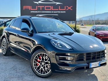 Porsche Macan 3.6 Turbo Performance 441 Porsche Approved