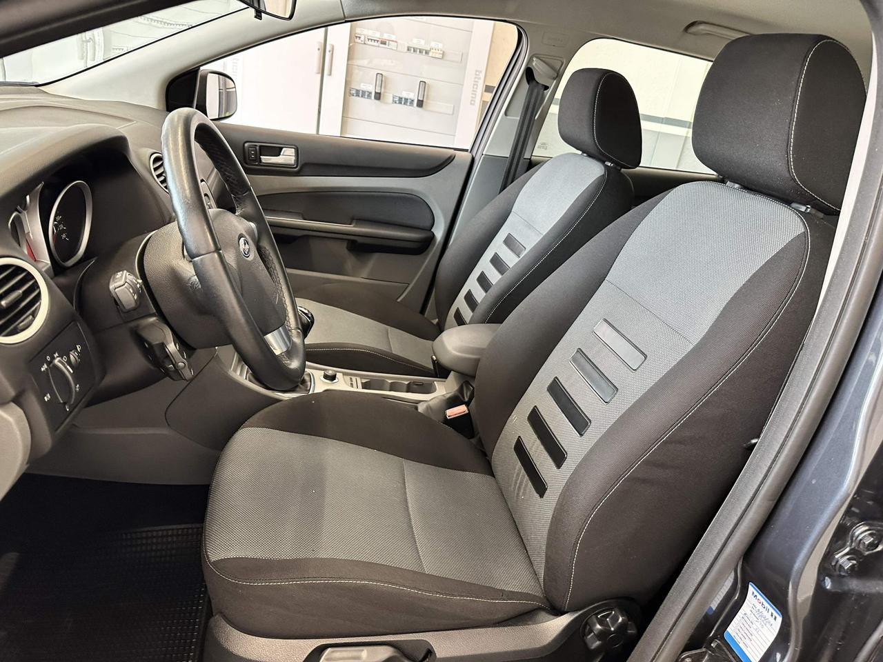 Ford Focus Style Wagon 1.6 tdci Titanium dpf