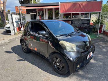 Toyota iQ 1.0 benzina - MANUALE - 2010