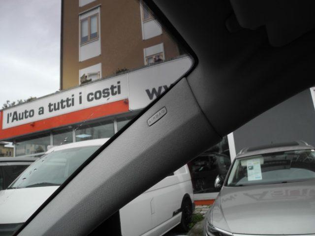 VOLKSWAGEN Touran 1.9 TDI 105cv -AUTOCARRO 5 POSTI- OK NEOPATENTATI