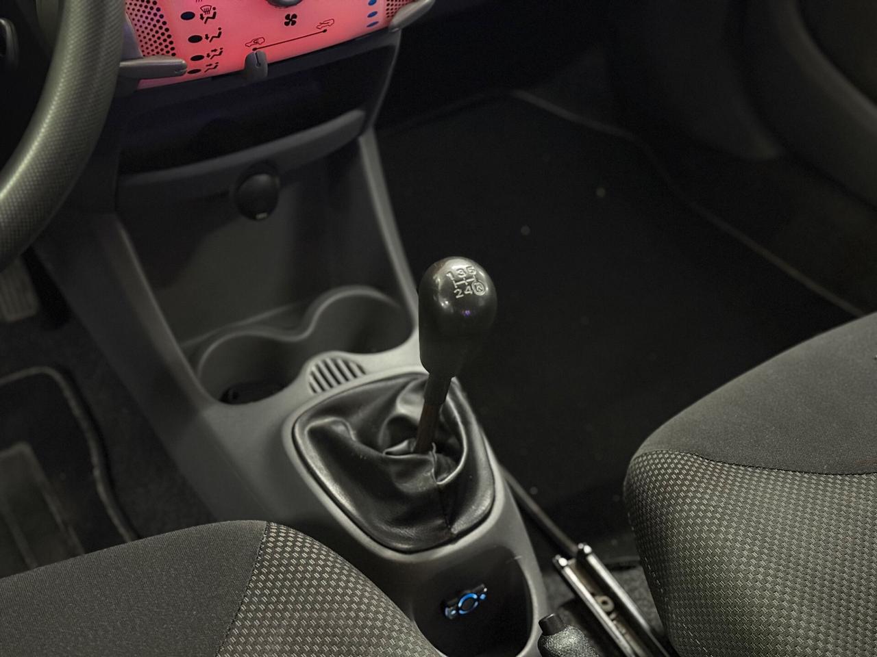 TOYOTA Aygo 2010 1.0 VVT-i 68cv 5 porte Sol
