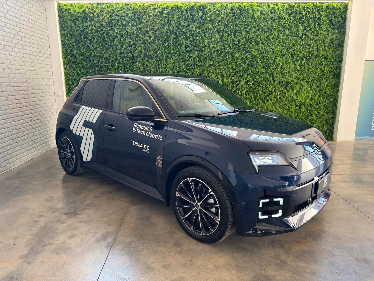 Renault 5 E-Tech Electric 150 CV Comfort Range AC 11 Iconic Cinq