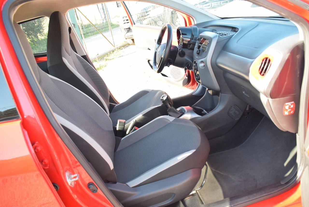 Toyota Aygo 1.0 VVT-i 72cv X-COOL - ADAS SENSORI CRUISE LED BT OK NEOPATENTATI