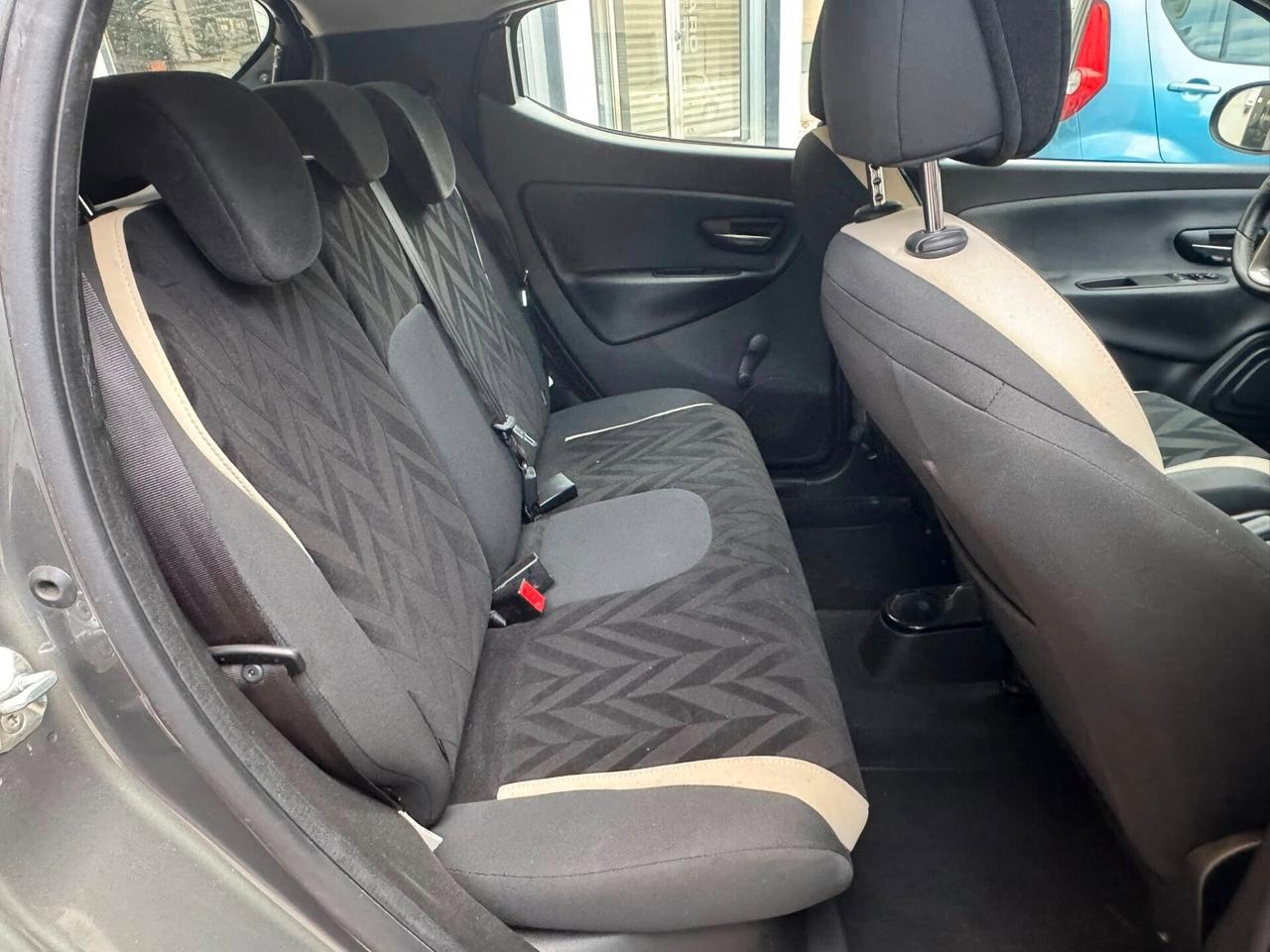 LANCIA YPSILON 1.2 69 CV. BENZINA NAVIGATORE PERFETTA