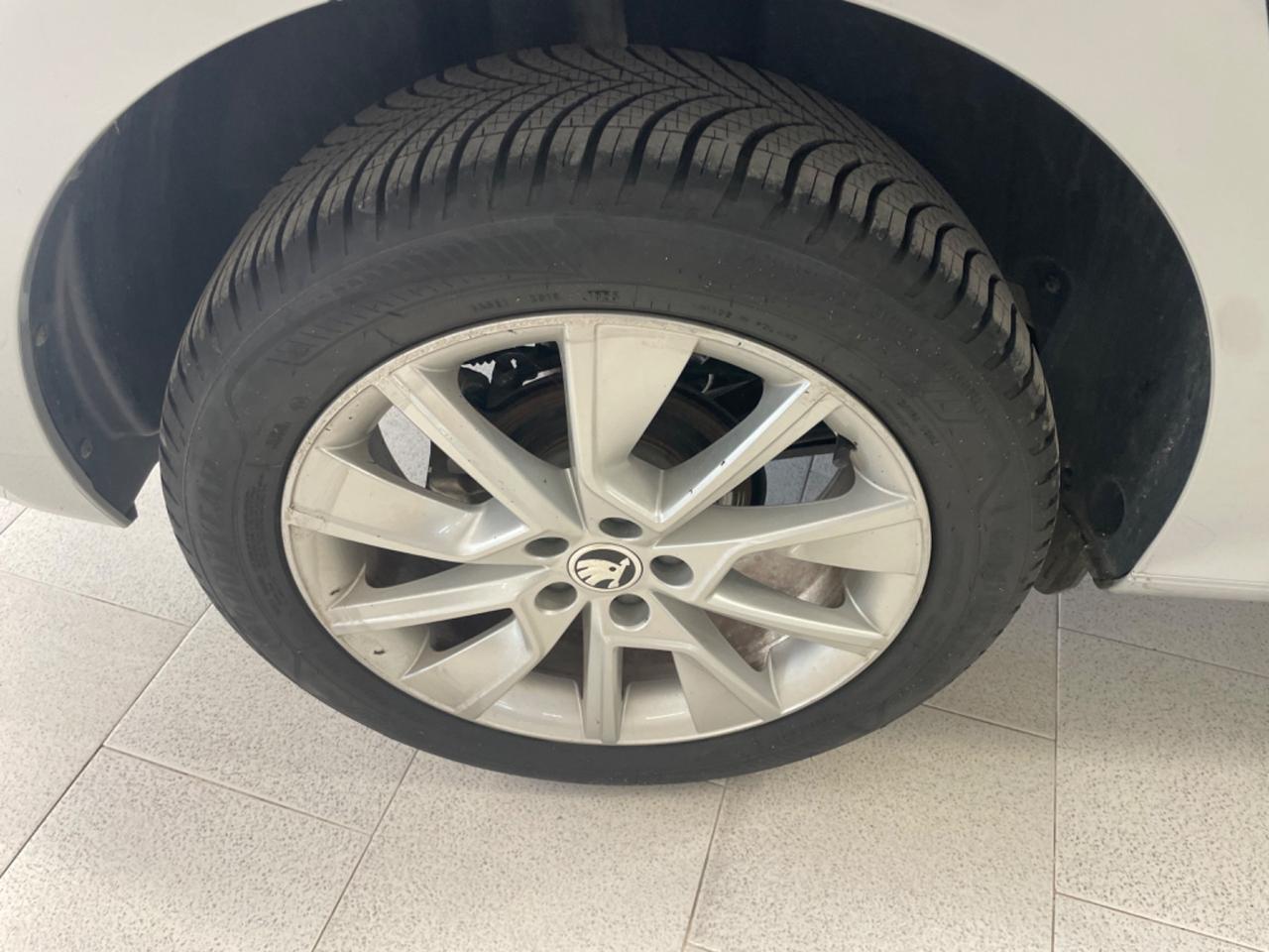 Skoda Kamiq 1.0 TSI 95 cv Ambition 2024 km 9.000