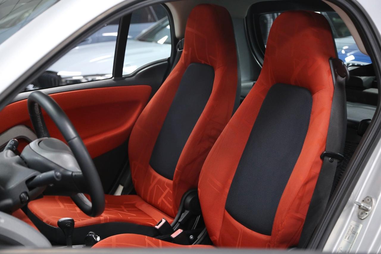 Smart fortwo Passion 1.0 71 cv auto