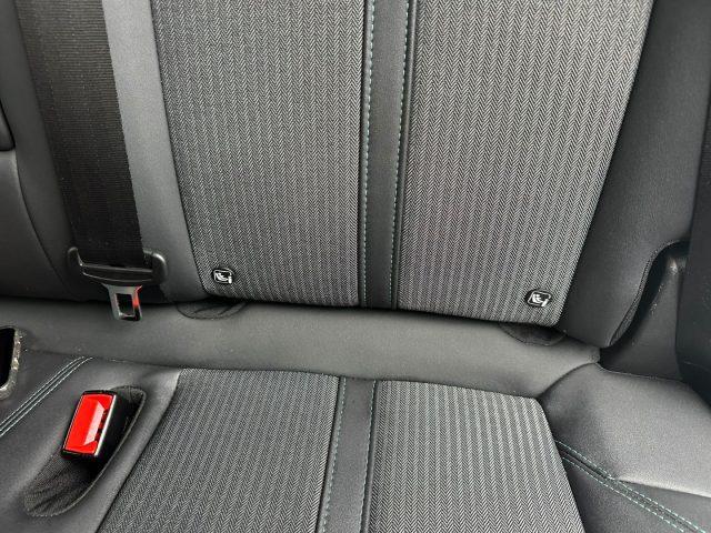 PEUGEOT 3008 4X4 Hybrid4 300 e-EAT8 Allure Pack