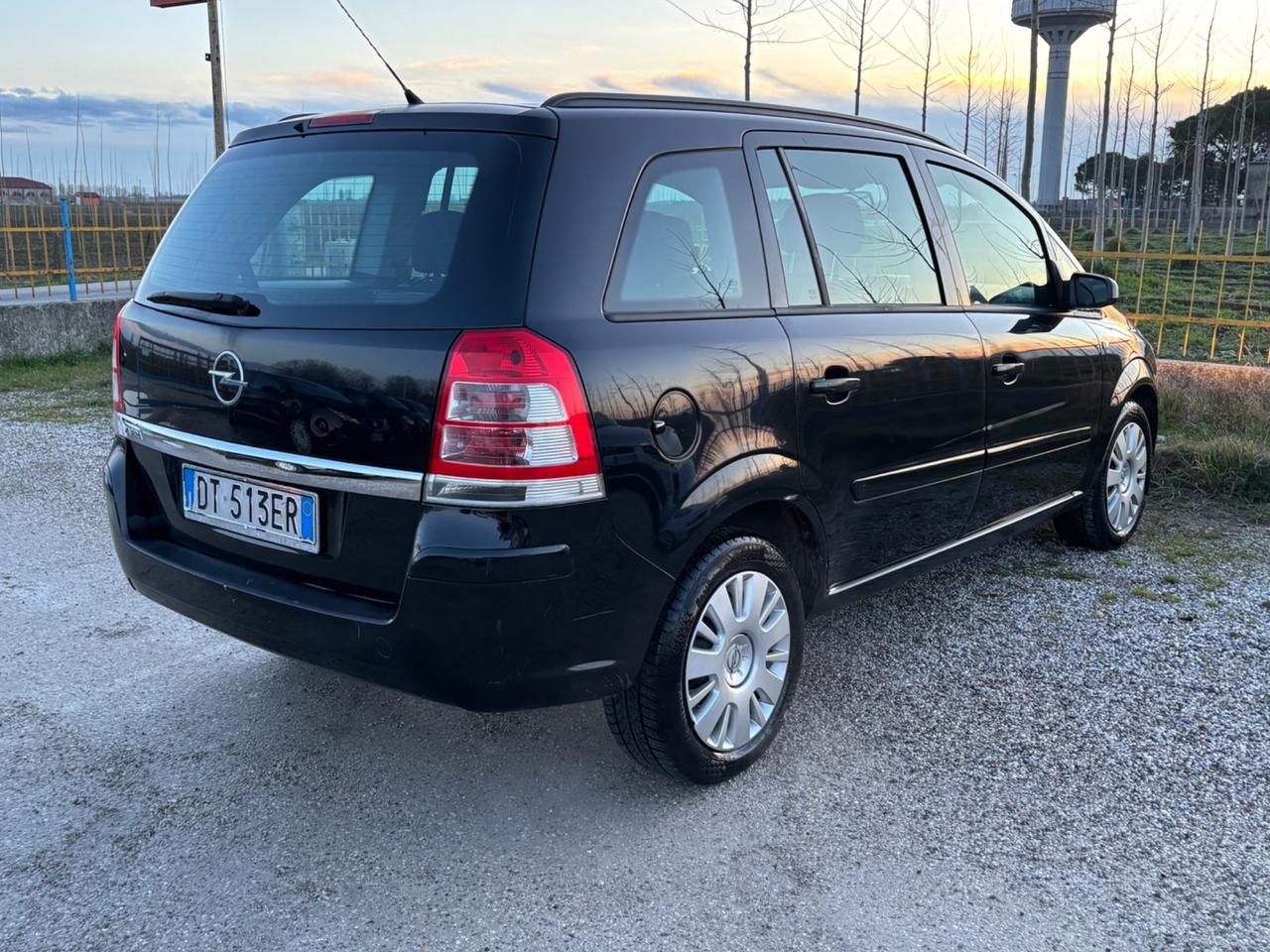 Opel Zafira 1.6 16V VVT Cosmo